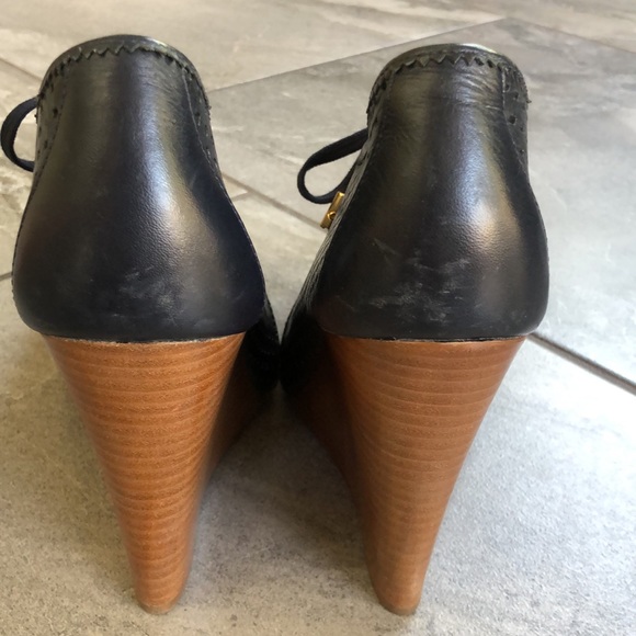 Tory Burch navy wedge lace up booties size 10.5 - Picture 7 of 7